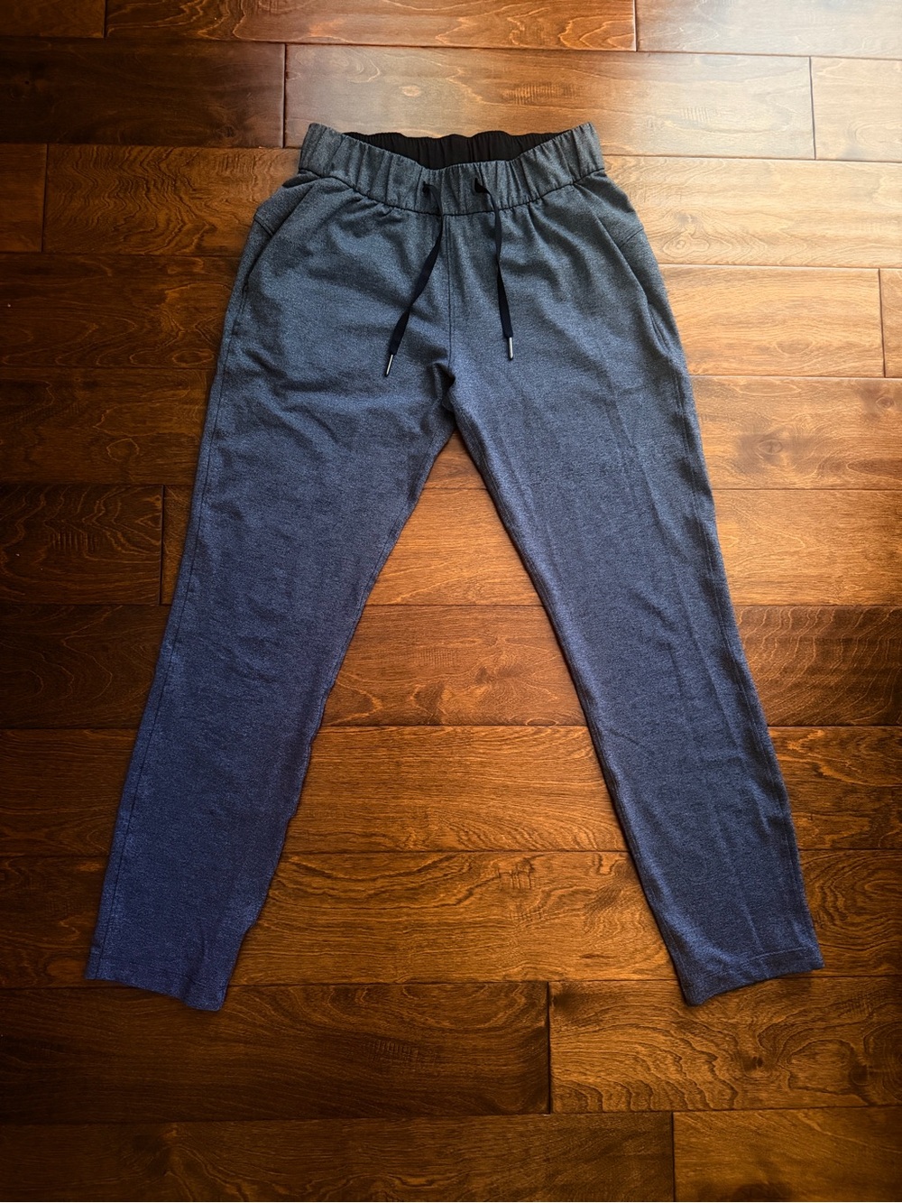 Lululemon On The Fly Pant In Dark Gray Women’s 4 EUC!!